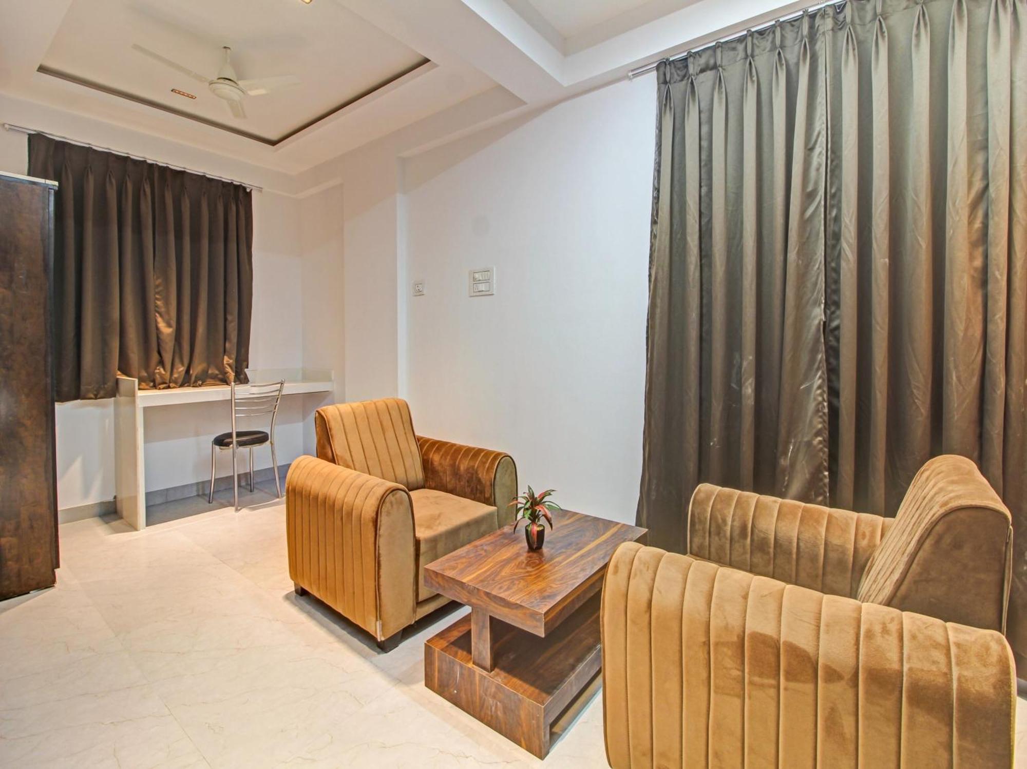Collection O Crystal Hotel Pimpri-Chinchwad Exterior photo
